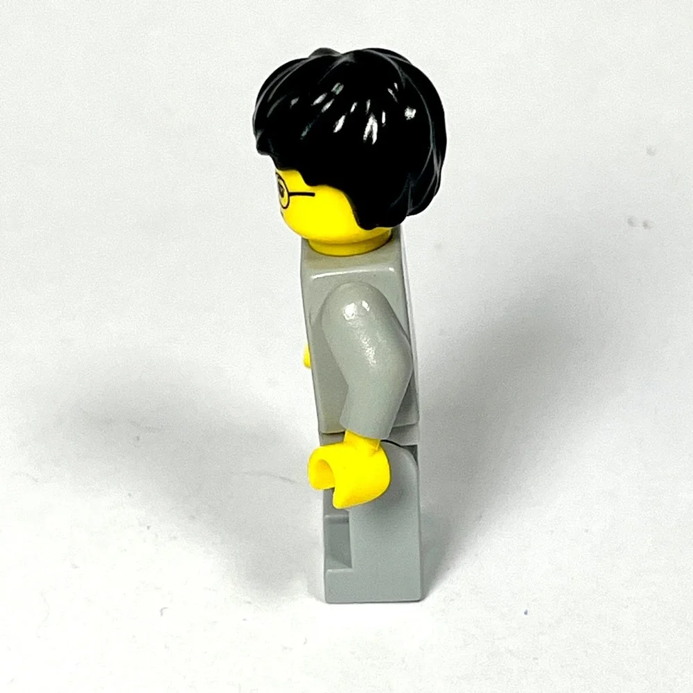 LEGO Harry Potter Minifigure hp005 Yellow Head Light Gray Gryffindor Sweater